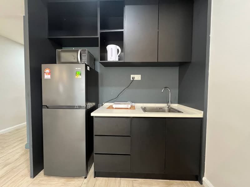 Servis Apartment untuk Disewa di SOHO @ Empire City - Abby Chia - Kitchen - PropertyGuru.com.my