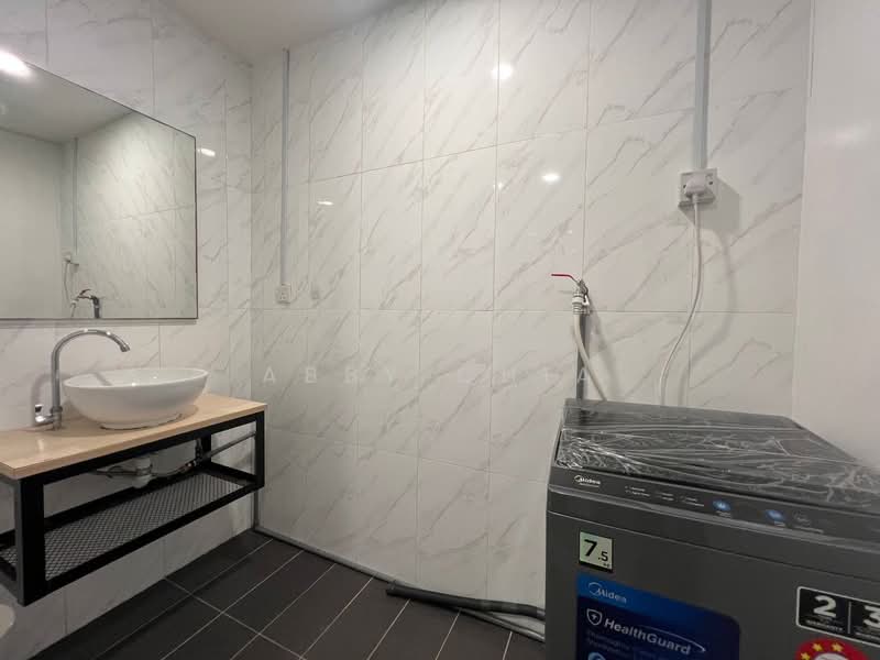 Servis Apartment untuk Disewa di SOHO @ Empire City - Abby Chia - Bathroom - PropertyGuru.com.my
