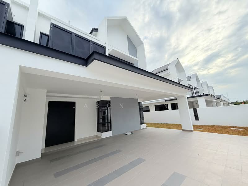 Semi-Detached House for Sale in Setia Tropika (Johor Bahru) - Jason Tan - Exterior - PropertyGuru.com.my