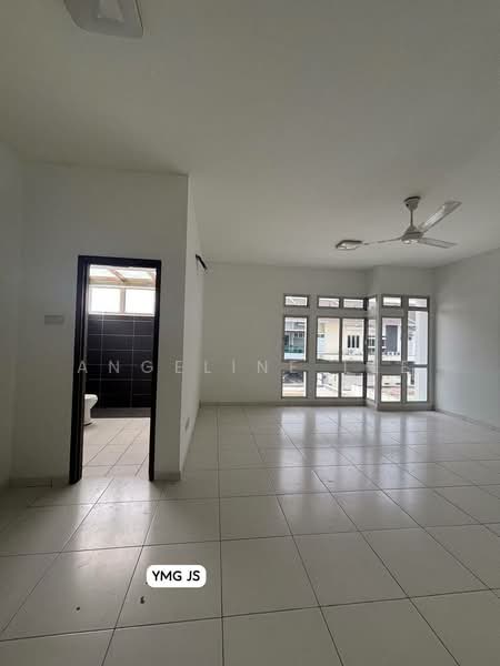 2-storey Terraced House for Sale in Bandar Parklands (Klang) - Angeline lee - Living Room - PropertyGuru.com.my