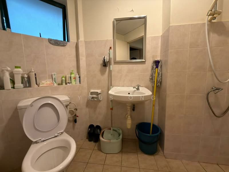 Condominium for Sale at Changkat View - Cyrus Ong - Bathroom - PropertyGuru.com.my