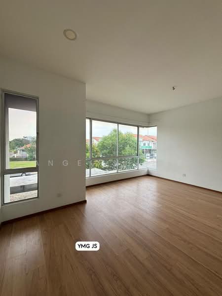 Kota Bayuemas untuk Untuk Dijual - RM 1,300,000, Apr 2026 - Living Room - PropertyGuru.com.my