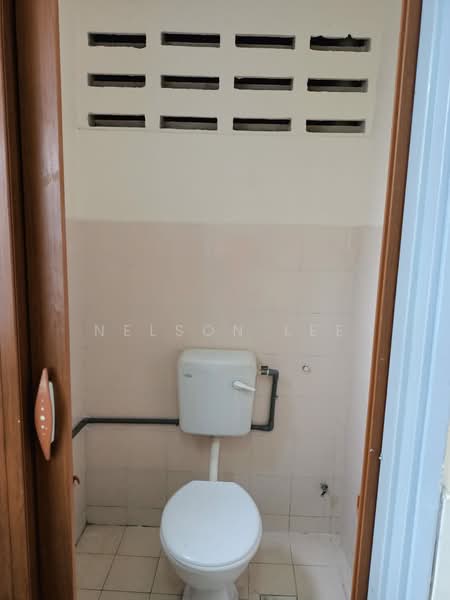 Apartment for Sale at Pangsapuri Angsana - Nelson Lee - Bathroom - PropertyGuru.com.my