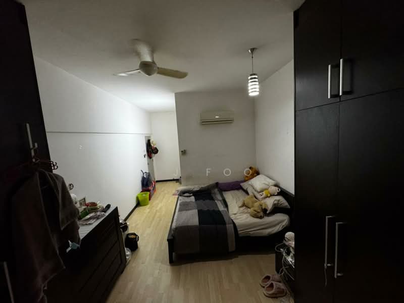 Kondominium untuk Dijual di Bayswater Resort Condominium - S J Foo - Bedroom - PropertyGuru.com.my