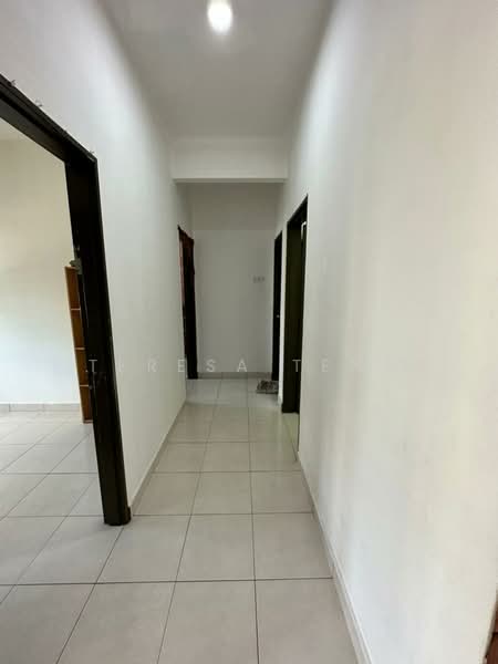 Orchis Apartment untuk Untuk Disewa - RM 1,200 /bulan, Apr 2026 - Corridor - PropertyGuru.com.my