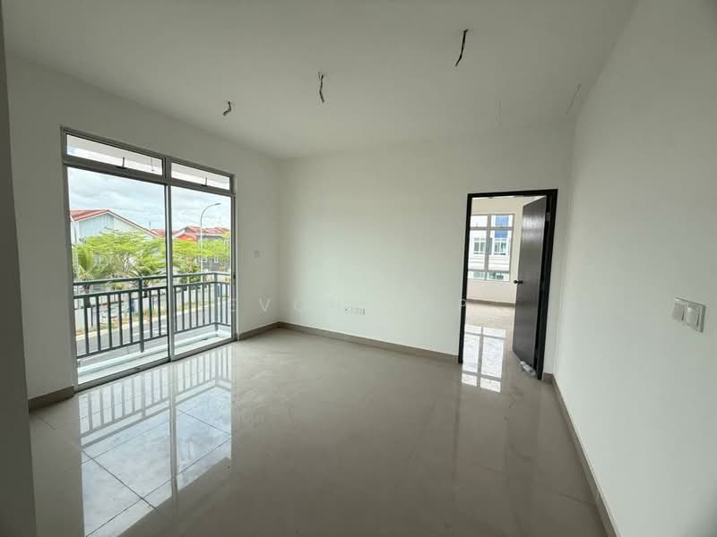 2-storey Terraced House for Sale in Bandar Dato Onn (Tebrau) - Evon Yap - Balcony - PropertyGuru.com.my