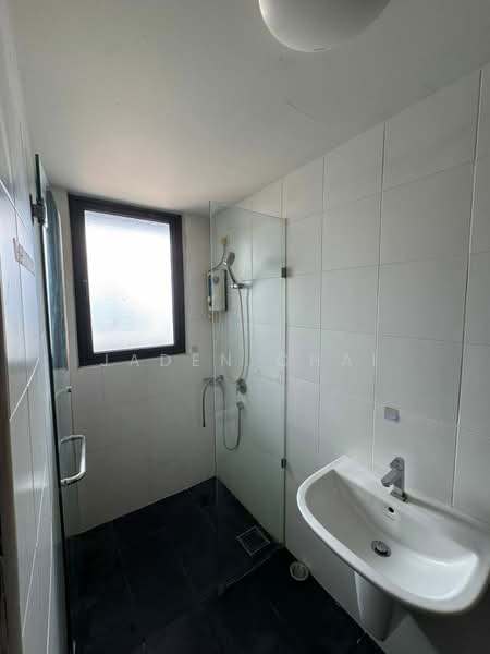 Service Residence for Sale at V@SUMMERPLACE - Jaden Chai - Bathroom - PropertyGuru.com.my