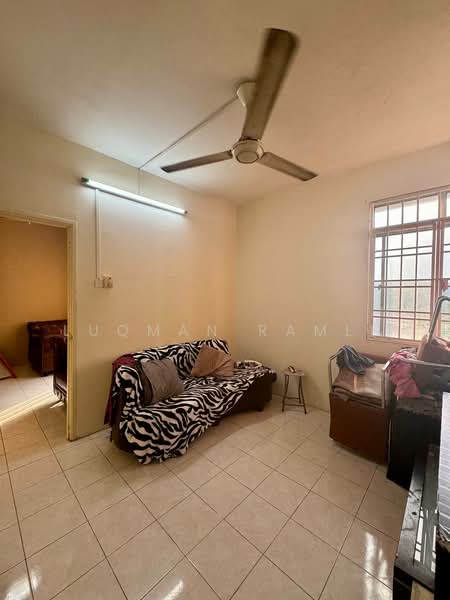 Condominium for Sale at Platinum Hill PV 5 - Luqman Ramli - Living Room - PropertyGuru.com.my