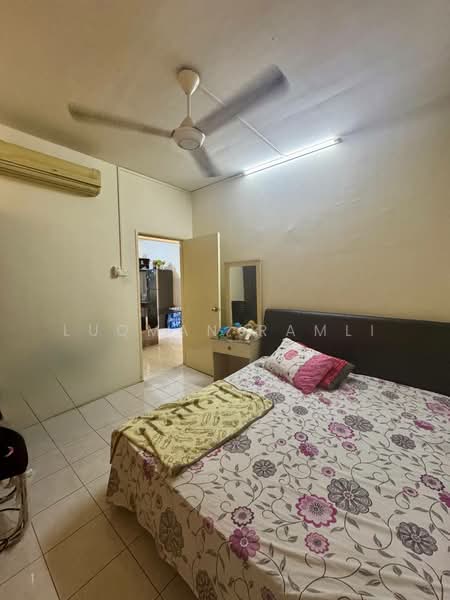 Condominium for Sale at Platinum Hill PV 5 - Luqman Ramli - Bedroom - PropertyGuru.com.my