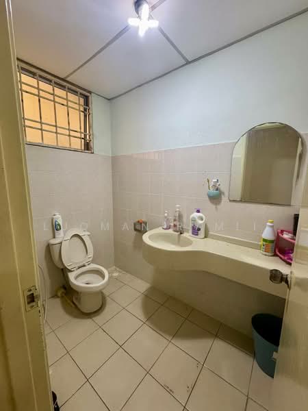 Condominium for Sale at Platinum Hill PV 5 - Luqman Ramli - Bathroom - PropertyGuru.com.my