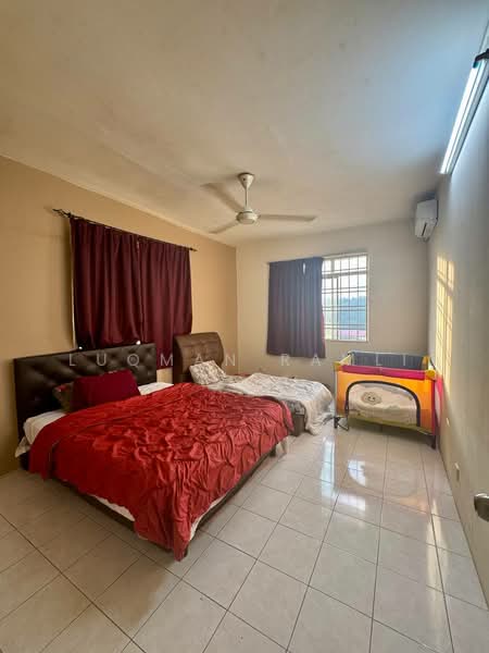 Condominium for Sale at Platinum Hill PV 5 - Luqman Ramli - Bedroom - PropertyGuru.com.my