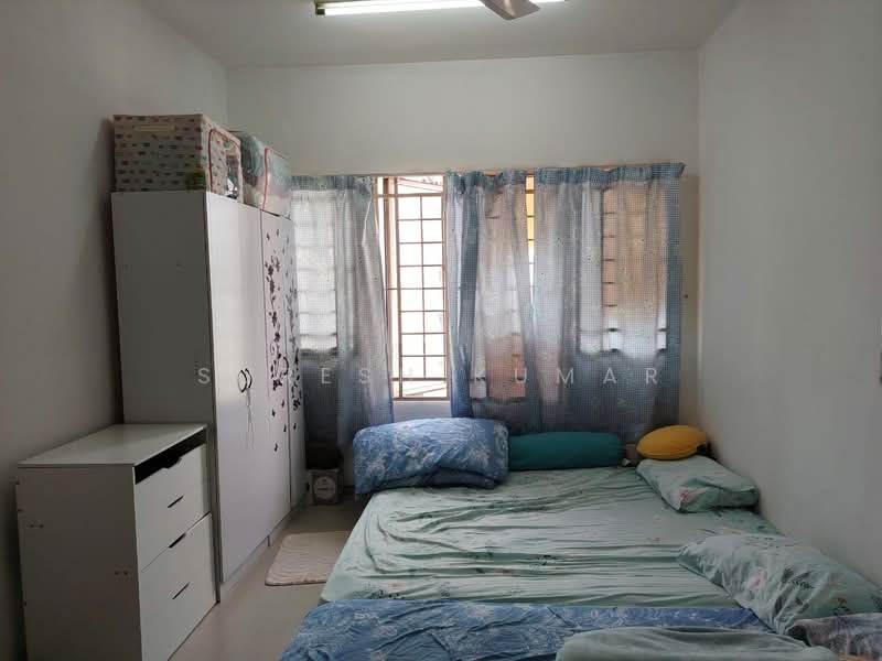 Apartment for Sale at Kenanga Apartments - Suresh Kumar - Bedroom - PropertyGuru.com.my