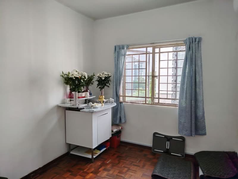 Apartment for Sale at Kenanga Apartments - Suresh Kumar - Bedroom - PropertyGuru.com.my