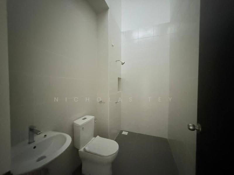 Cluster House for Sale in Eco Botanic (Iskandar Puteri (Nusajaya)) - Nicholas Tey - Bathroom - PropertyGuru.com.my