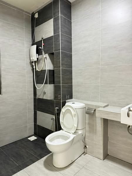 Service Residence for Rent at 8Scape Residence @ Sutera - Yee Shiuen - Bathroom - PropertyGuru.com.my
