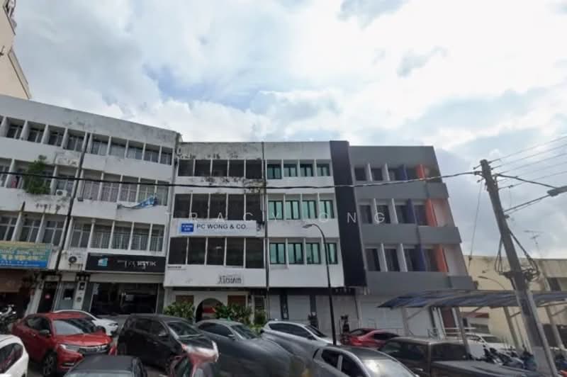Shop for Sale in Taman Kebun Teh (Johor Bahru) - Tracy Ong - Exterior - PropertyGuru.com.my