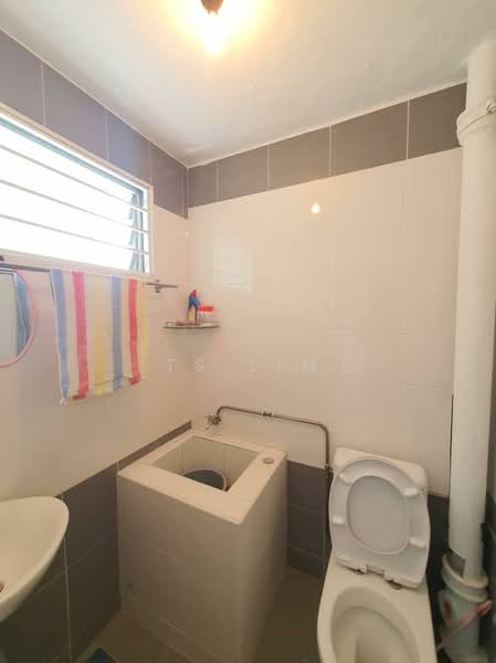 2-storey Terraced House for Sale in Jelutong (Penang) - TS Lim - Bathroom - PropertyGuru.com.my