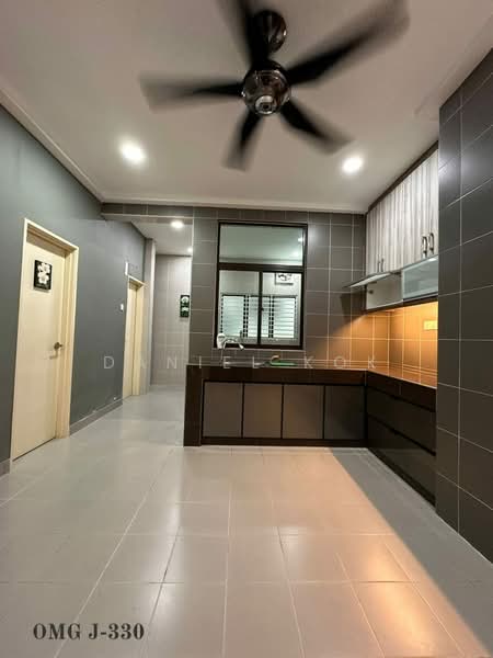 RM1.03m! 26x75ft! 5R5B! Move in Condition Fully Renovate Bukit Raja Rodat Klang 2 Sty Superlink Hse untuk Untuk Dijual - RM 1,030,000, Apr 2026 - Kitchen - PropertyGuru.com.my