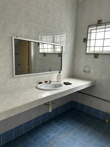 Factory for Rent in Taman Shamelin (Cheras) - Mico Law - Bathroom - PropertyGuru.com.my