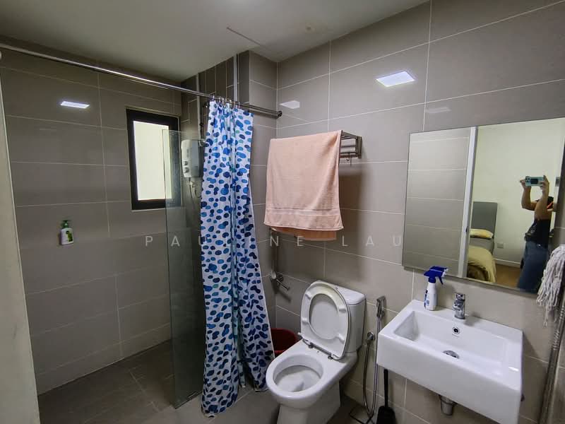 Kondominium untuk Disewa di Urbana Residences - Pauline Lau - Bathroom - PropertyGuru.com.my
