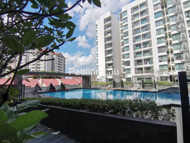 Kondominium untuk Disewa di Urbana Residences - Pauline Lau - Pool - PropertyGuru.com.my