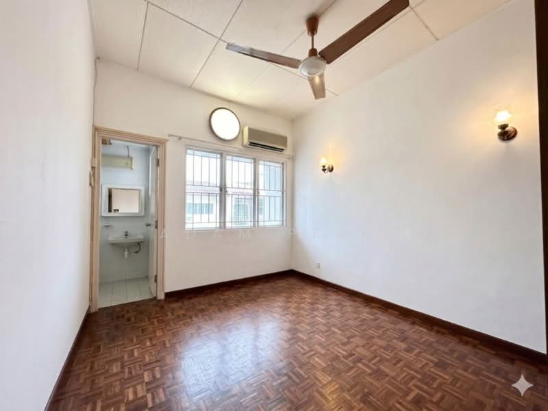 2-storey Terraced House for Sale in Petaling Jaya (Selangor) - Adam Pern - PropertyGuru.com.my