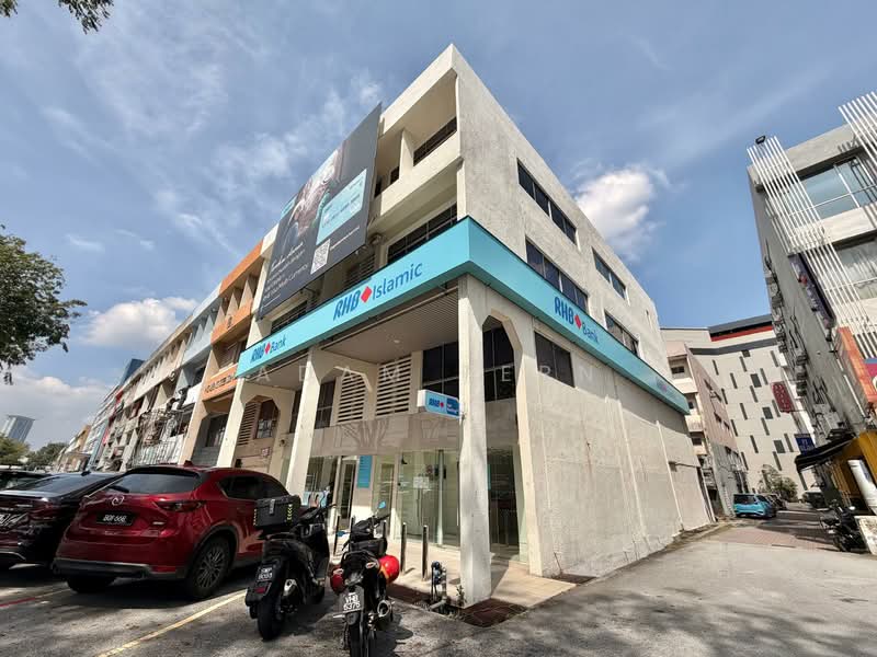 2-storey Terraced House for Sale in Petaling Jaya (Selangor) - Adam Pern - Exterior - PropertyGuru.com.my