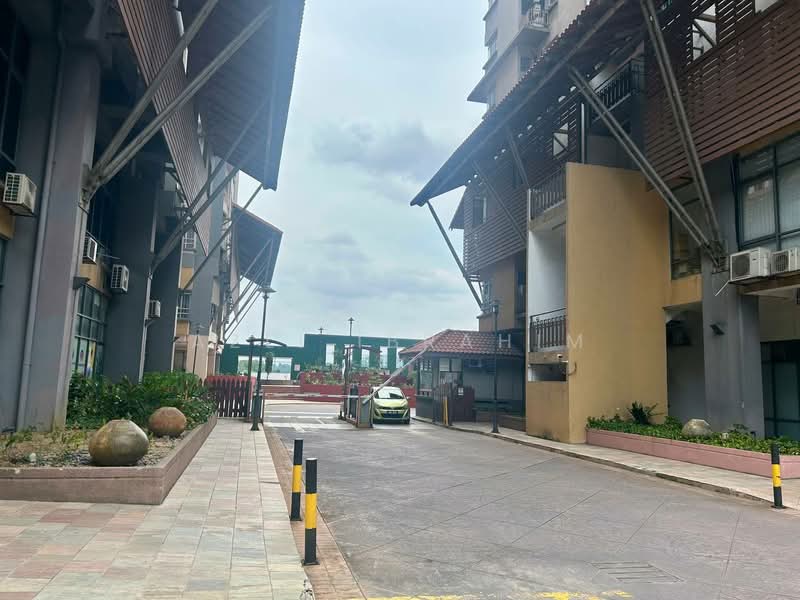 Condominium for Sale at Perdana Exclusive - Azli Ibrahim - Exterior - PropertyGuru.com.my