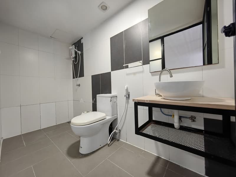 SOHO @ Empire City untuk Untuk Disewa - RM 1,299 /bulan, Apr 2026 - Bathroom - PropertyGuru.com.my