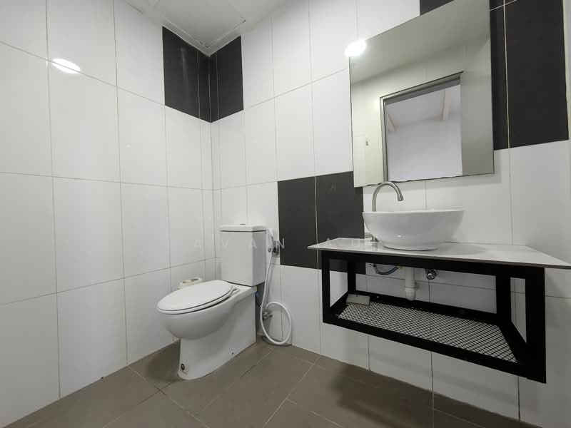 SOHO @ Empire City untuk Untuk Disewa - RM 1,299 /bulan, Apr 2026 - Bathroom - PropertyGuru.com.my