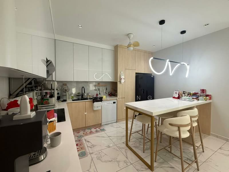 Condominium for Sale at QuayWest Residence - Eileen Ng - Kitchen - PropertyGuru.com.my