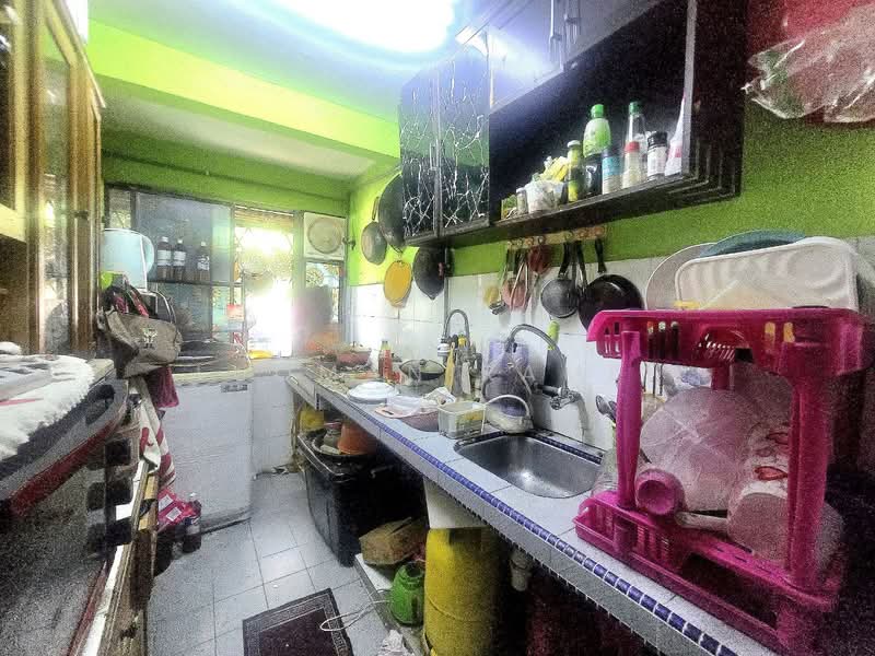 Flat for Sale at Flat Pandan Indah 3/3 - Luqman Ramli - Kitchen - PropertyGuru.com.my