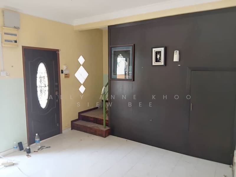 2-storey Terraced House for Rent in Setia Impian (Setia Alam) - Sally Anne Khoo Siew bee - Entrance - PropertyGuru.com.my