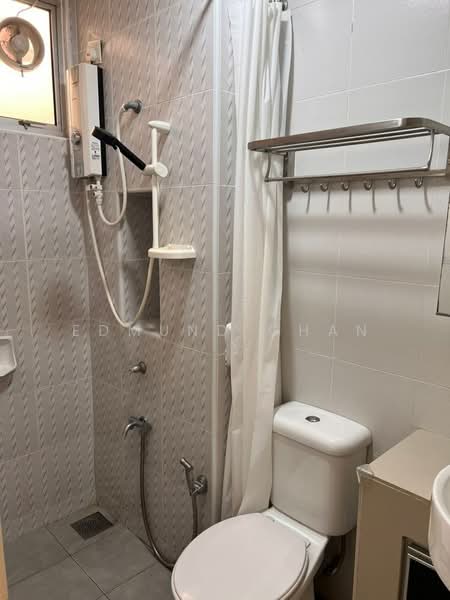 Austin Suites (Permata Austin) untuk Untuk Disewa - RM 1,600 /bulan, Apr 2026 - Bathroom - PropertyGuru.com.my