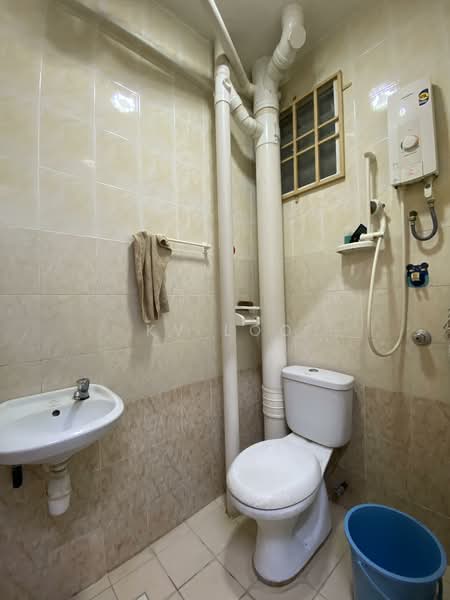 Relau Vista Apartment untuk Untuk Dijual - RM 310,000, Apr 2026 - Bathroom - PropertyGuru.com.my