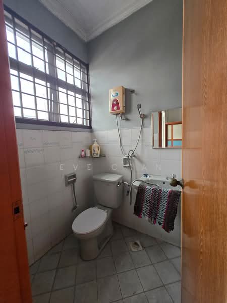 Taman Desa Cemerlang untuk Untuk Disewa - RM 2,300 /bulan, Apr 2026 - Bathroom - PropertyGuru.com.my