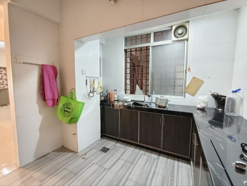 Apartment for Sale at Pangsapuri Permai Putera - Azli Ibrahim - Kitchen - PropertyGuru.com.my