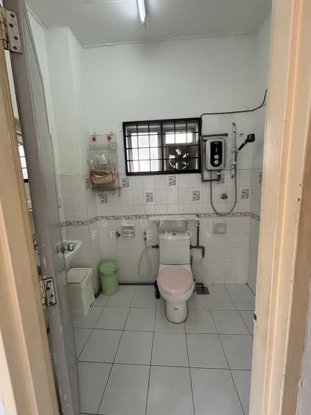 Villa Damansara untuk Untuk Dijual - RM 799,000, Mac 2026 - Bathroom - PropertyGuru.com.my