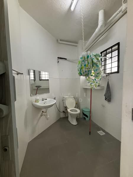 Villa Damansara untuk Untuk Dijual - RM 799,000, Mac 2026 - Bathroom - PropertyGuru.com.my