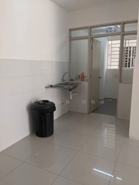 Condominium for Sale at Platinum Lake PV 16 - Aaron Ong - Kitchen - PropertyGuru.com.my