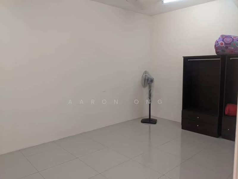 Condominium for Sale at Platinum Lake PV 16 - Aaron Ong - Bedroom - PropertyGuru.com.my