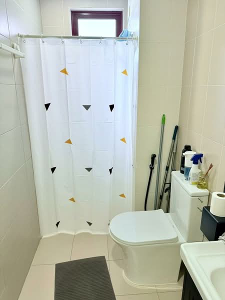 Condominium for Sale at Savanna Condominium - Cindy Lai - Bathroom - PropertyGuru.com.my