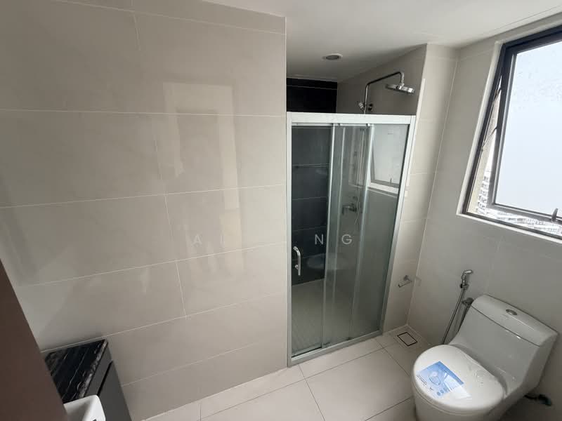 Condominium for Sale at Bay Laurel @ Country Garden Danga Bay - Alex Ng - Bathroom - PropertyGuru.com.my