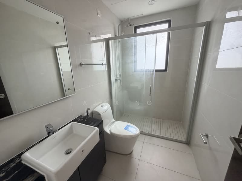 Condominium for Sale at Bay Laurel @ Country Garden Danga Bay - Alex Ng - Bathroom - PropertyGuru.com.my
