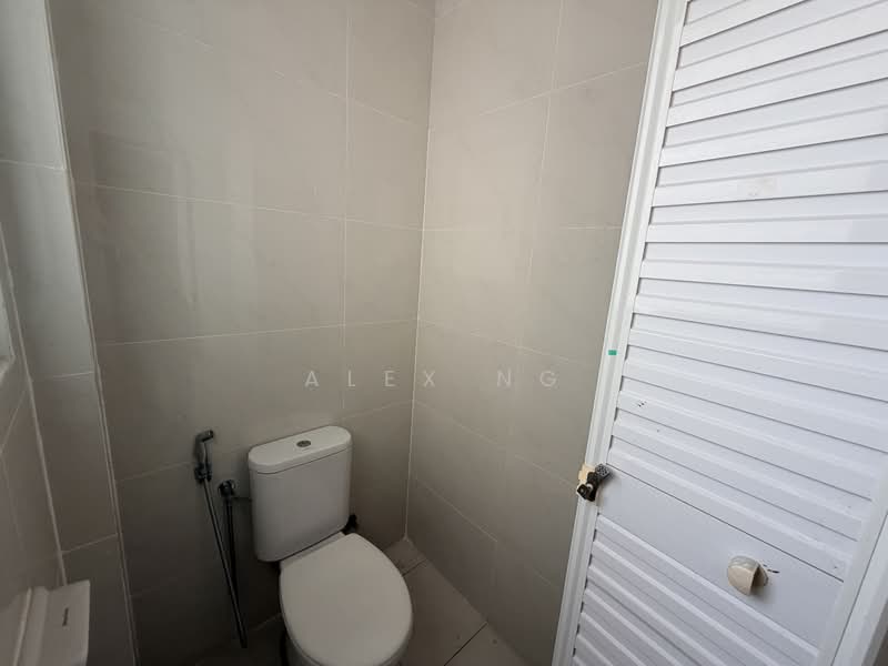 Condominium for Sale at Bay Laurel @ Country Garden Danga Bay - Alex Ng - Bathroom - PropertyGuru.com.my