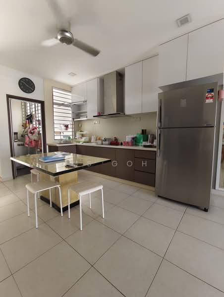 Service Residence for Sale at SuriaMas Suites - Ms Goh - Kitchen - PropertyGuru.com.my