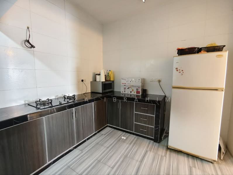 Apartment for Sale at Pangsapuri Permai Putera - Fiza Ibrahim - Kitchen - PropertyGuru.com.my