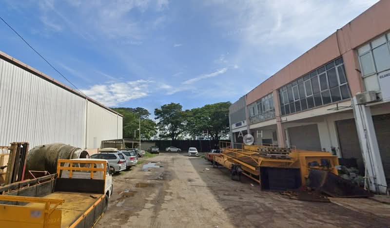 Taman Perindustrian Puchong untuk Untuk Dijual - RM 1,750,000, Mac 2026 - Exterior - PropertyGuru.com.my