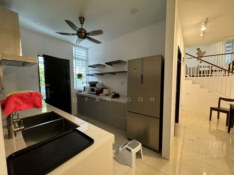 Rumah Berkembar untuk Dijual di Island Glades (Jelutong) - Qyan Goh - Kitchen - PropertyGuru.com.my