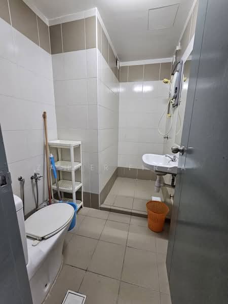 Service Residence for Sale at Menara Rajawali - Zahier Firza - Bathroom - PropertyGuru.com.my